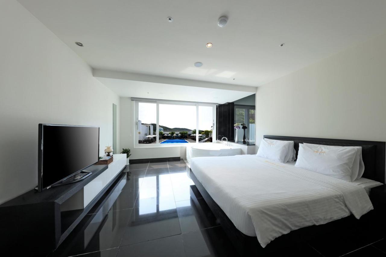Doya Hotel Geoje Exteriör bild